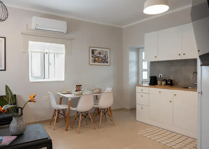 Mika's Loft - Hébergement de vacances Pylos